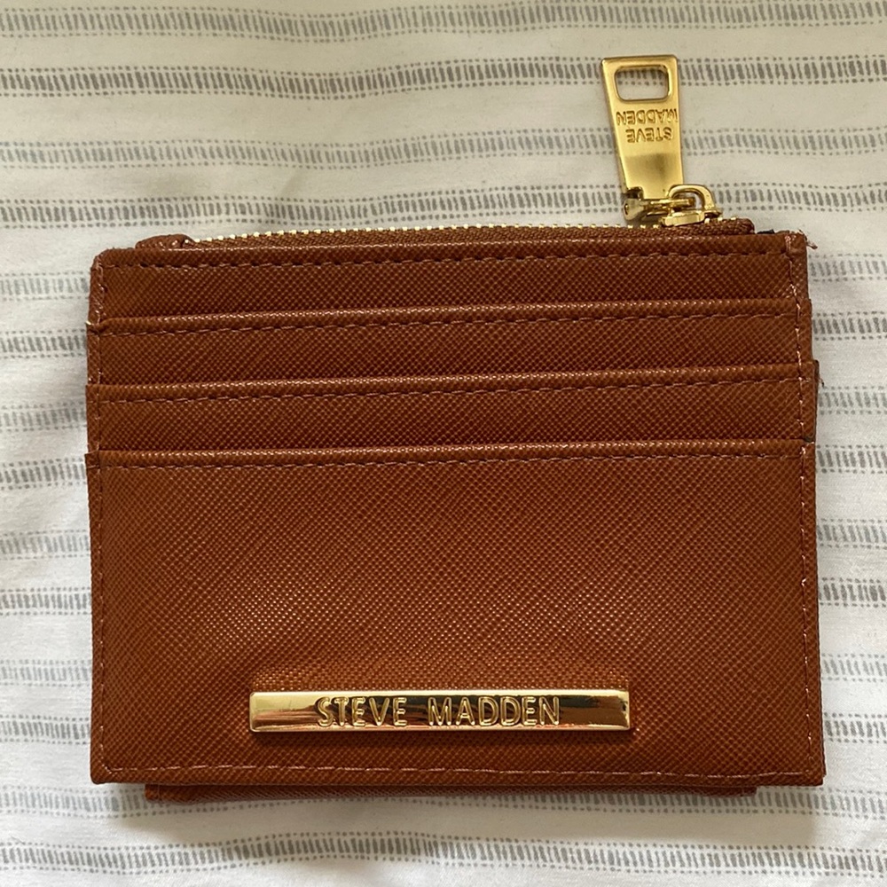 LIKE NEW STEVE MADDEN WALLET